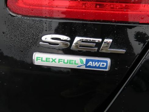 Used 2018 Ford Taurus SEL image 9