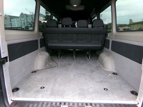 Used 2015 Mercedes-Benz Sprinter 2500 image 18