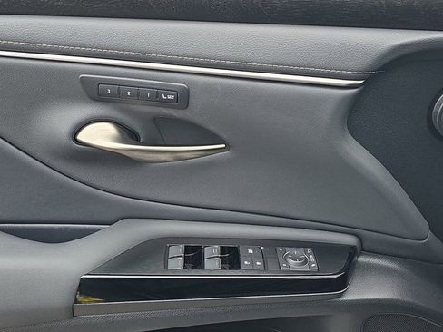 Used 2023 Lexus ES 350 w/ Premium Package image 26