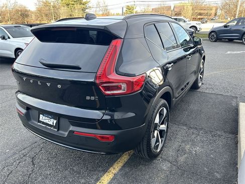 New 2026 Volvo XC40 B5 Plus w/ Climate Package image 8