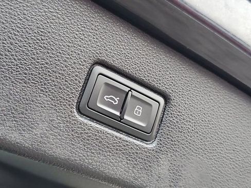 Used 2019 Audi Q7 3.0T Prestige w/ Prestige Package image 38