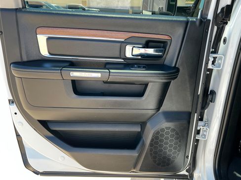 Used 2018 RAM 2500 Laramie w/ Convenience Group AWD/4WD image 19