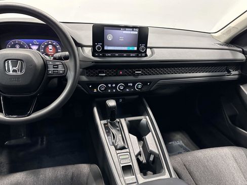 Certified 2023 Honda Accord EX image 22