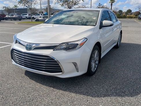 Used 2018 Toyota Avalon Limited image 8