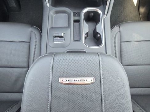 Used 2025 GMC Sierra 2500 Denali w/ Denali Reserve Package image 41