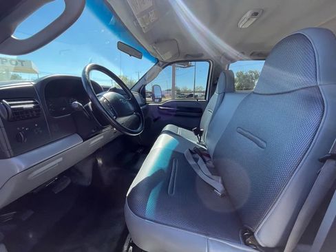 Used 2005 Ford F450 2WD Crew Cab Super Duty image 10