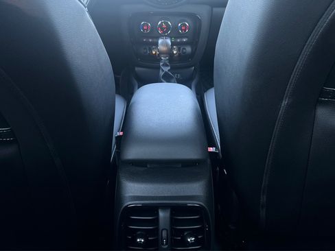 Used 2017 MINI Cooper Clubman S AWD/4WD image 36