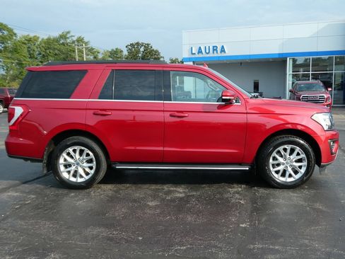 Used 2020 Ford Expedition XLT w/ Equipment Group 202A AWD/4WD image 5