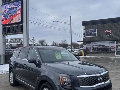 Used 2020 Kia Telluride LX image 1