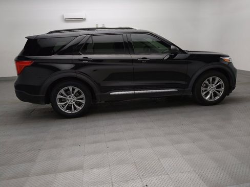 Used 2021 Ford Explorer XLT w/ Equipment Group 202A RWD image 10