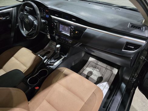 Used 2016 Toyota Corolla LE FWD image 34