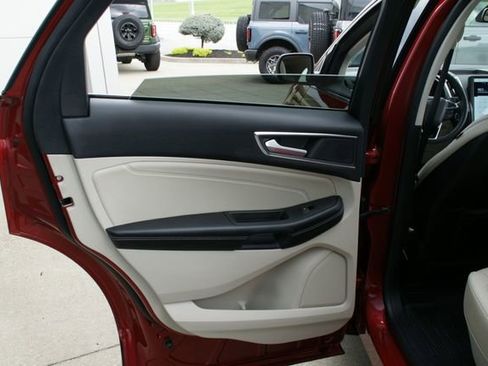 Certified 2022 Ford Edge Titanium w/ Class II Trailer Tow Package image 29