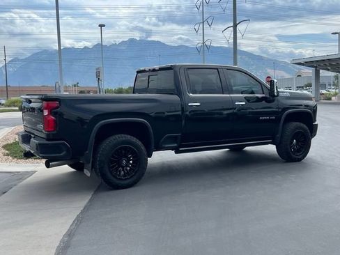 Used 2022 Chevrolet Silverado 2500 High Country w/ Z71 Off-Road Package AWD/4WD image 7