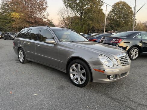 Used 2008 Mercedes-Benz E 350 4MATIC Wagon image 3