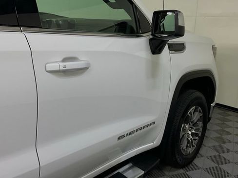 Used 2024 GMC Sierra 1500 SLE AWD/4WD image 9
