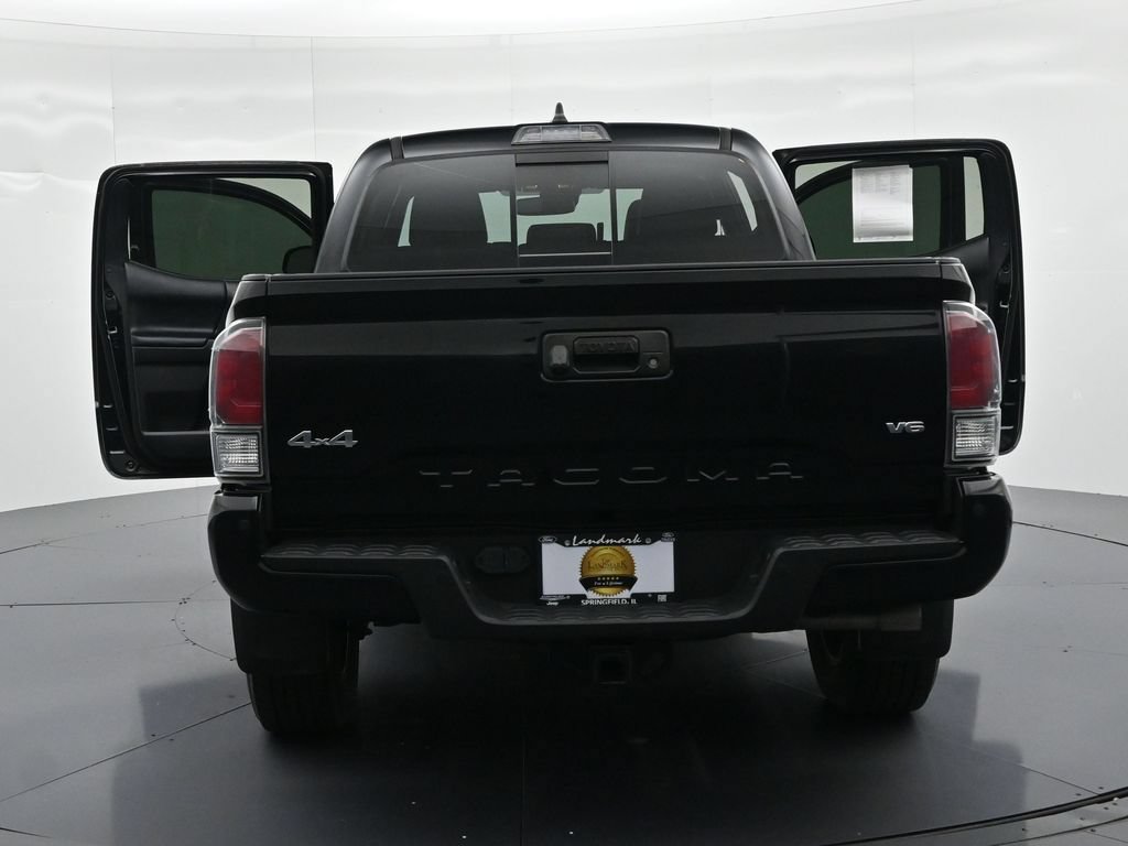 Used 2022 Toyota Tacoma Limited AWD/4WD image 26