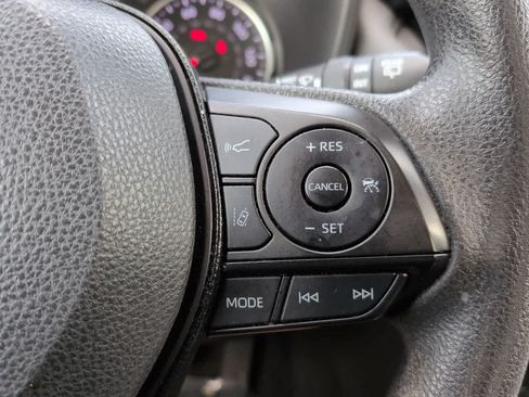 Used 2020 Toyota RAV4 XLE FWD image 23