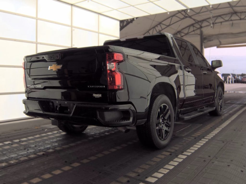 Used 2024 Chevrolet Silverado 1500 Custom RWD image 4