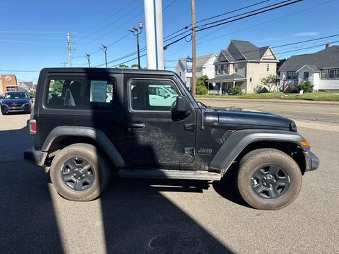 Used 2023 Jeep Wrangler Sport AWD/4WD image 5