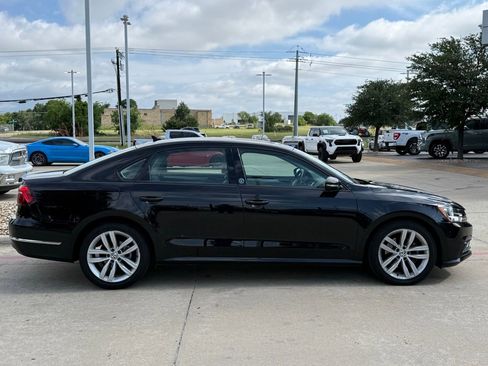 Used 2019 Volkswagen Passat 2.0T Wolfsburg FWD image 6