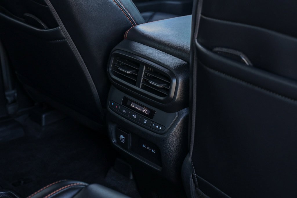 Used 2025 Honda Pilot TrailSport image 18