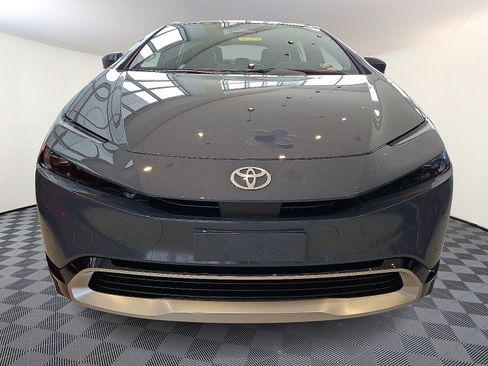 New 2026 Toyota Prius Plug-In Hybrid FWD image 2