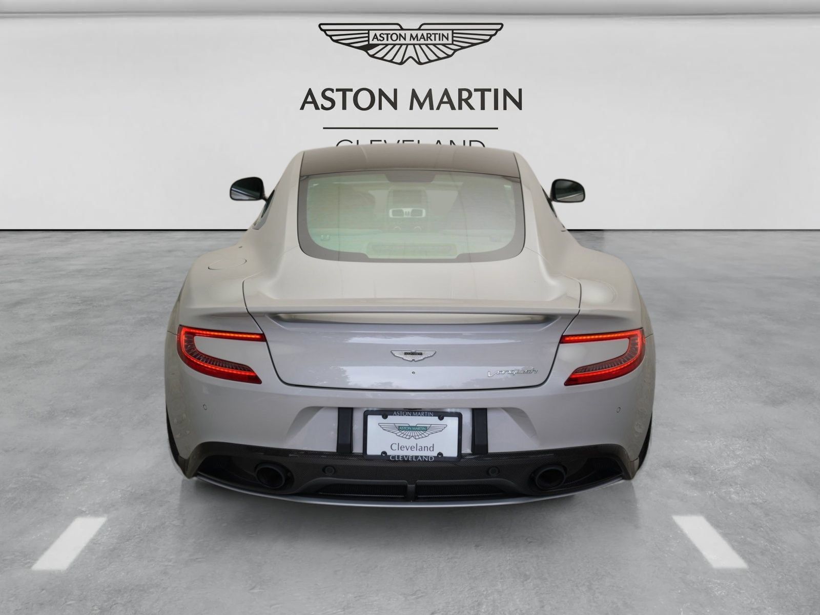 Used 2016 Aston Martin Vanquish Coupe RWD image 53