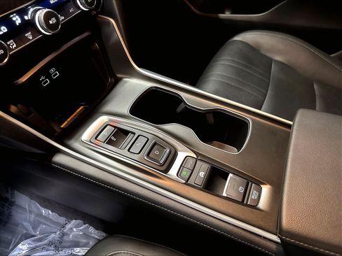 Used 2022 Honda Accord Touring image 18
