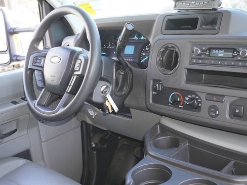 Used 2024 Ford E-450 and Econoline 450 Super Duty w/ Power Windows & Locks Group RWD image 19