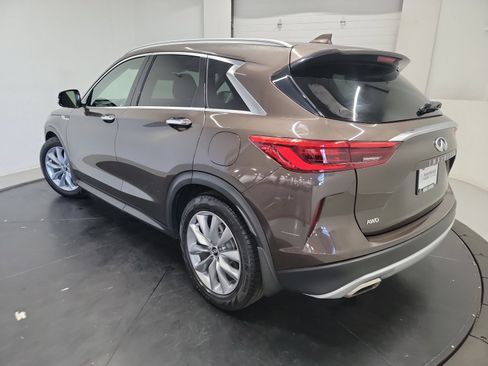 Used 2019 INFINITI QX50 Essential w/ Premium Heat Package AWD/4WD image 6