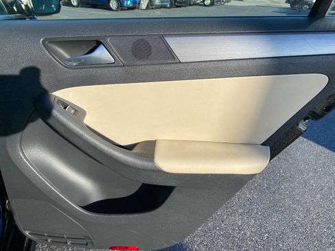 Used 2013 Volkswagen Jetta TDI image 26