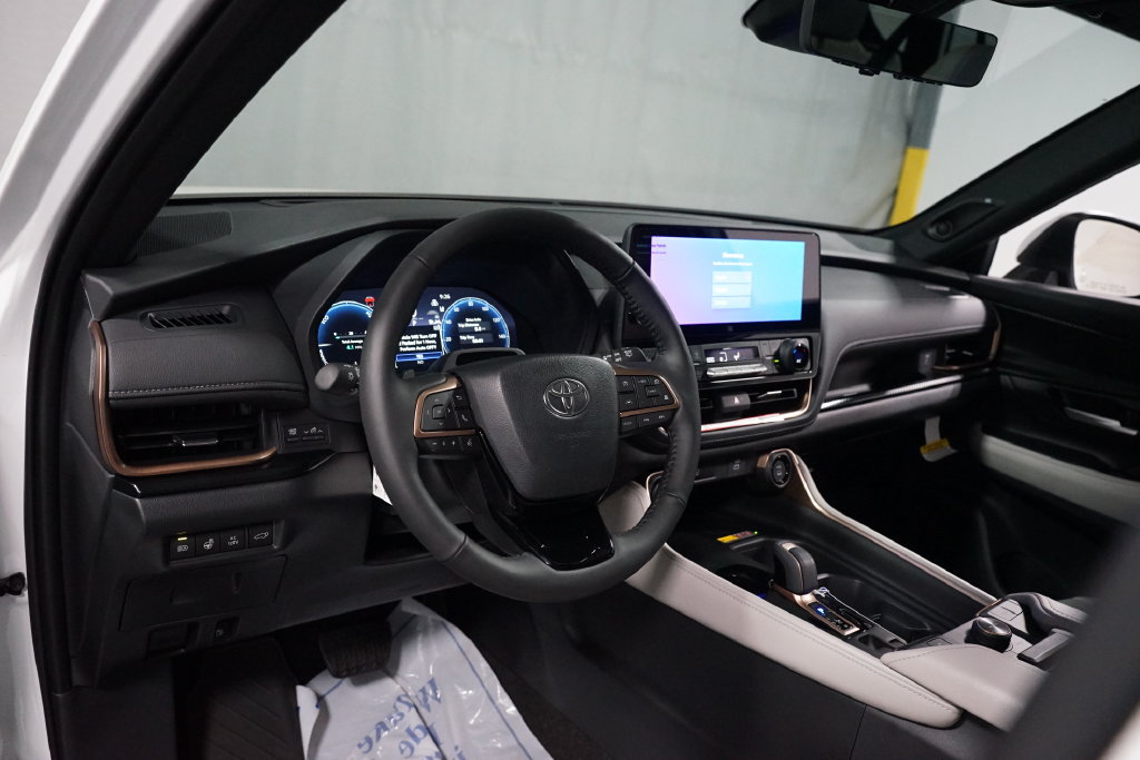 New 2026 Toyota Grand Highlander AWD Hybrid image 11