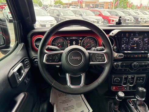 Used 2019 Jeep Wrangler Unlimited Rubicon AWD/4WD image 46