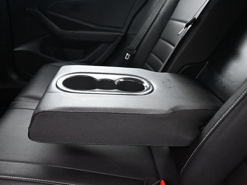 Used 2024 Volkswagen Jetta SE FWD image 31