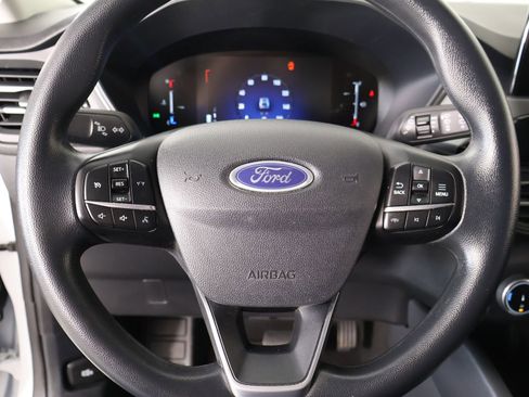 Used 2025 Ford Escape Active AWD/4WD image 3