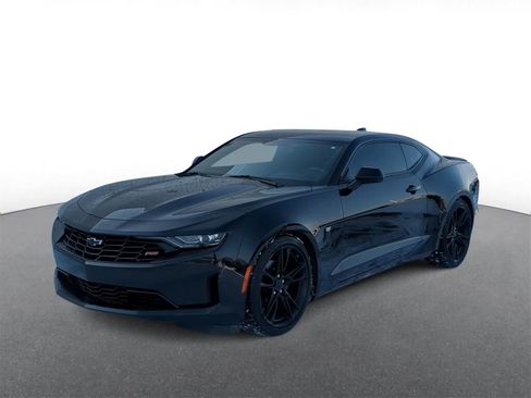 Used 2019 Chevrolet Camaro LT w/ RS Package image 4