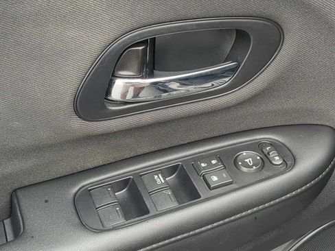 Used 2020 Honda HR-V Sport image 12