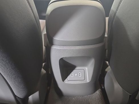 Used 2024 Hyundai Elantra SEL image 30