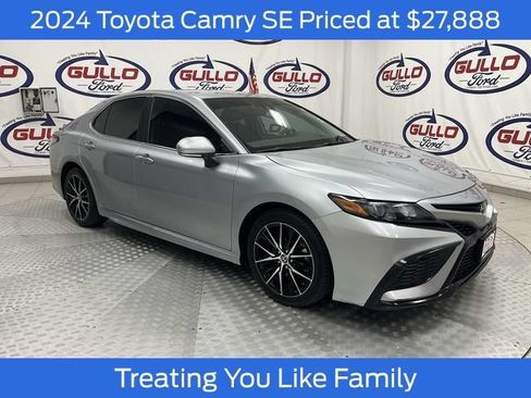 Used 2024 Toyota Camry SE w/ Cold Weather Package AWD/4WD image 1