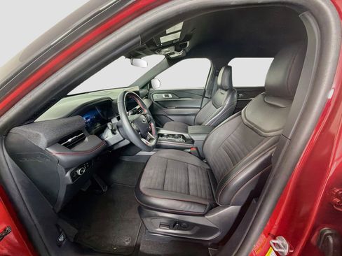 Used 2025 Ford Explorer ST-Line AWD/4WD image 13