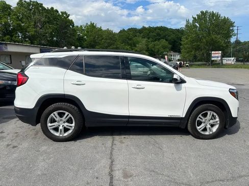 Used 2018 GMC Terrain SLE w/ Driver Convenience Package AWD/4WD image 9