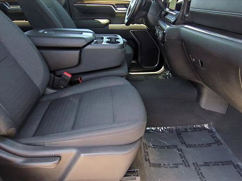 Certified 2025 Chevrolet Silverado 1500 LT RWD image 21