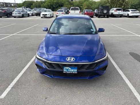 Used 2024 Hyundai Elantra Limited FWD image 8