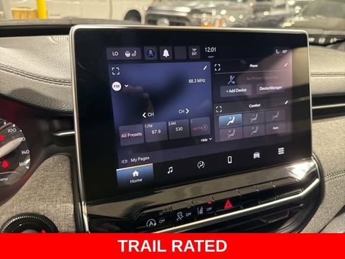 Used 2023 Jeep Compass Latitude w/ Convenience Group AWD/4WD image 5