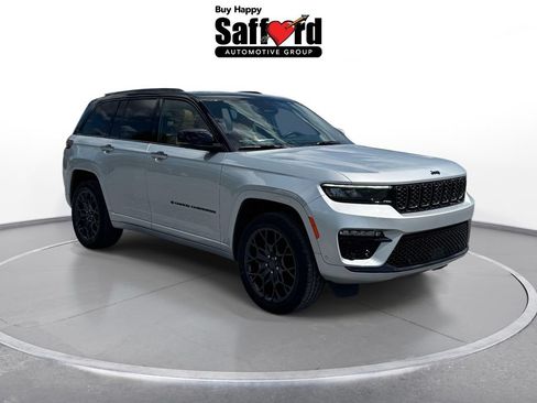 Used 2025 Jeep Grand Cherokee Summit AWD/4WD image 10