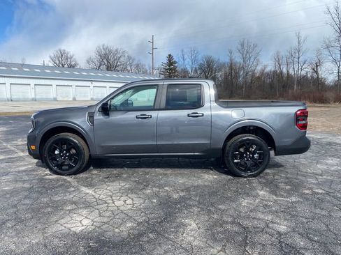 New 2026 Ford Maverick Lariat w/ Black Appearance Package AWD/4WD image 2