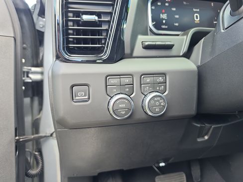 New 2026 GMC Sierra 2500 AT4 w/ AT4 Premium Plus Package AWD/4WD image 21
