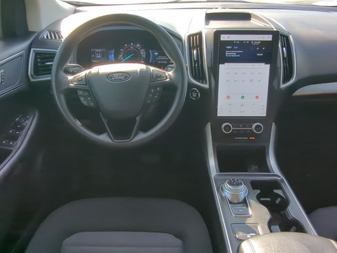 Used 2024 Ford Edge SE w/ Black Appearance Package AWD/4WD image 14