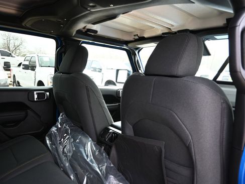 New 2026 Jeep Gladiator Sport image 20