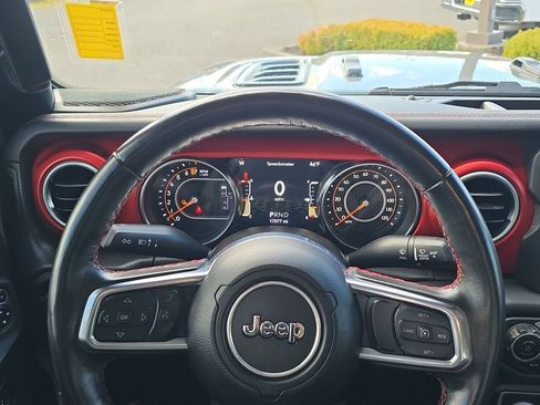 Used 2023 Jeep Gladiator Rubicon w/ Cold Weather Group image 12